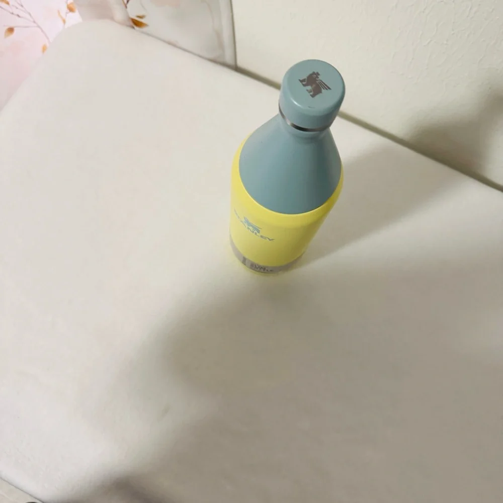 Stanley All Day Slim Bottle 34oz Twist on Lid Travel/Gym Insulated BPA Pomelo - Picture 3 of 9